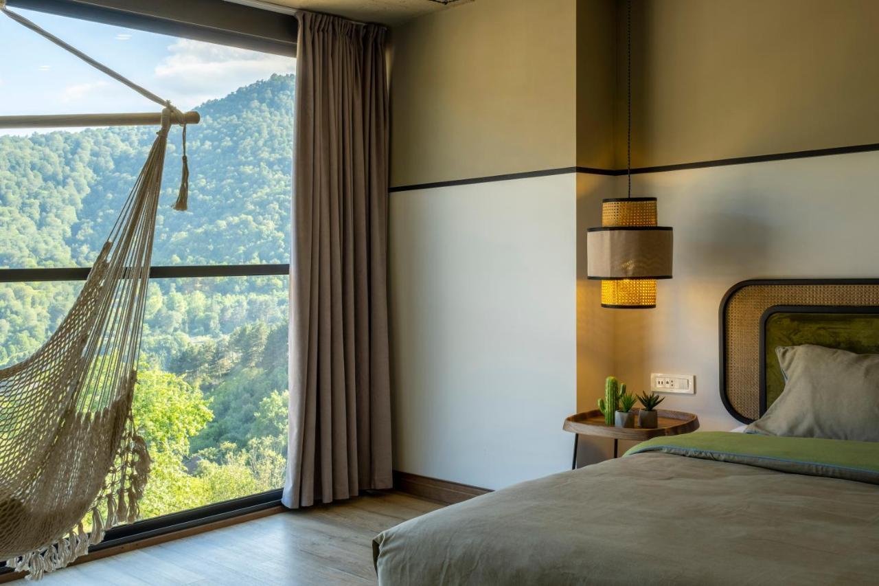 Hover Boutique Hotel Дилиян Екстериор снимка