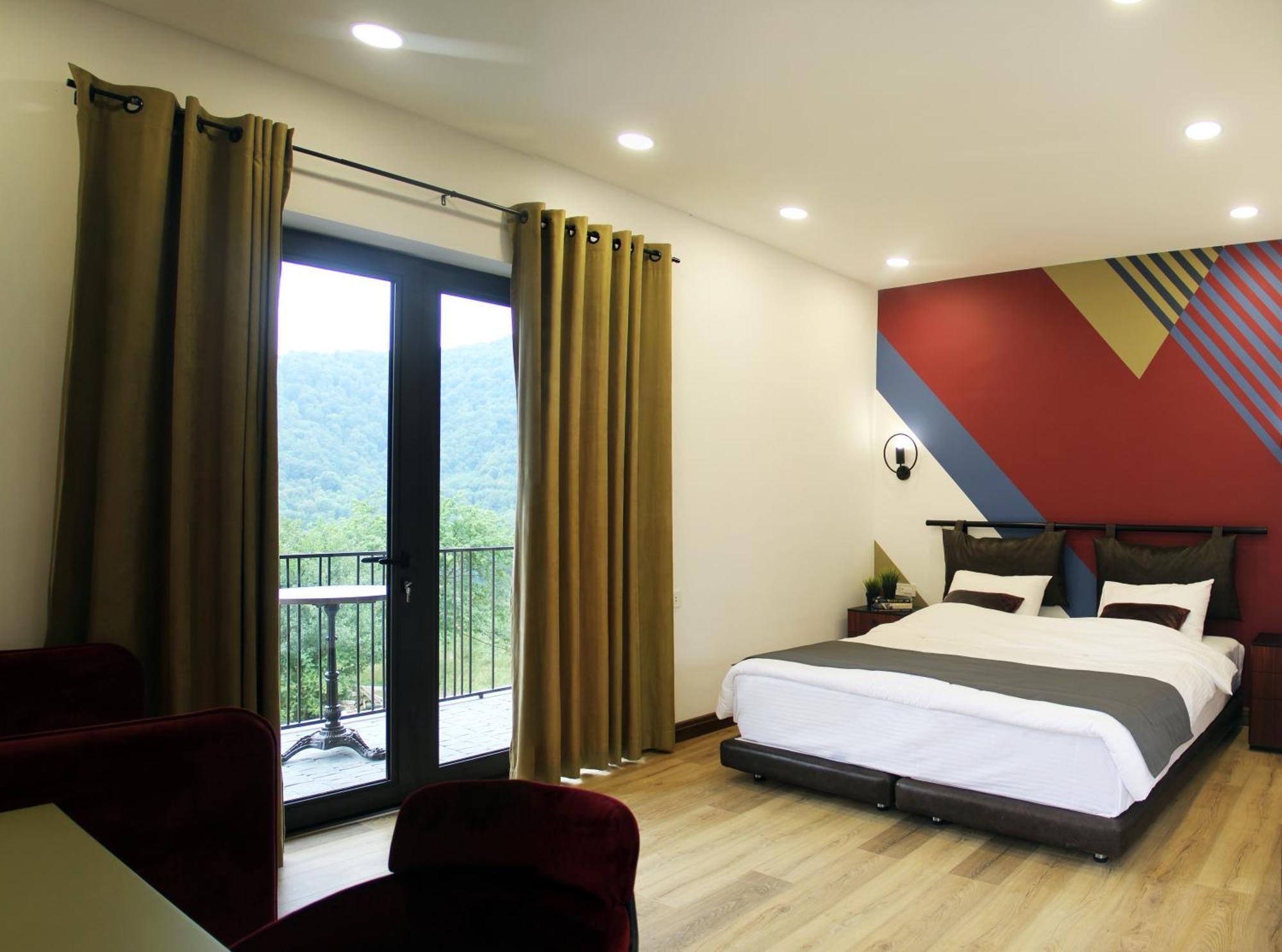 Hover Boutique Hotel Дилиян Екстериор снимка