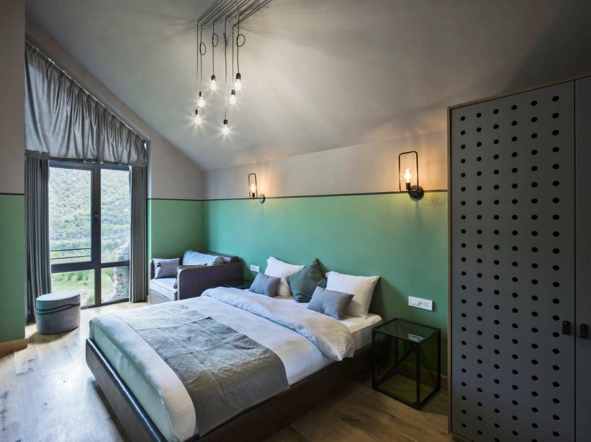 Hover Boutique Hotel Дилиян Екстериор снимка